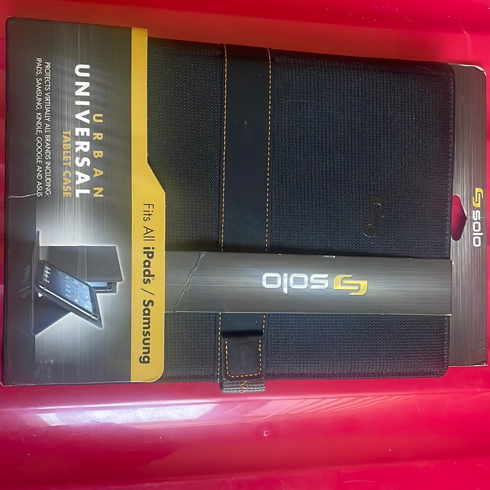Solo Tablet Case